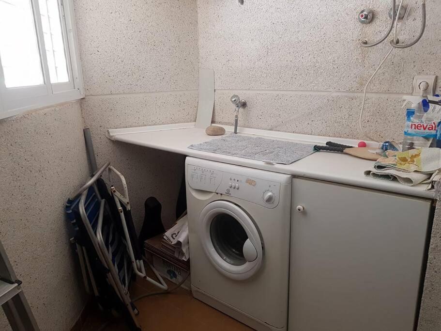 Apto Con Piscina. No Uses Coche Vacaciones. Appartamento